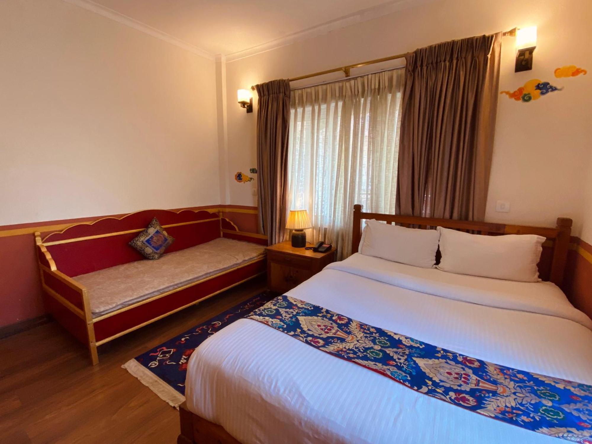 Three Jewels Boutique Hotel 博卡拉 外观 照片