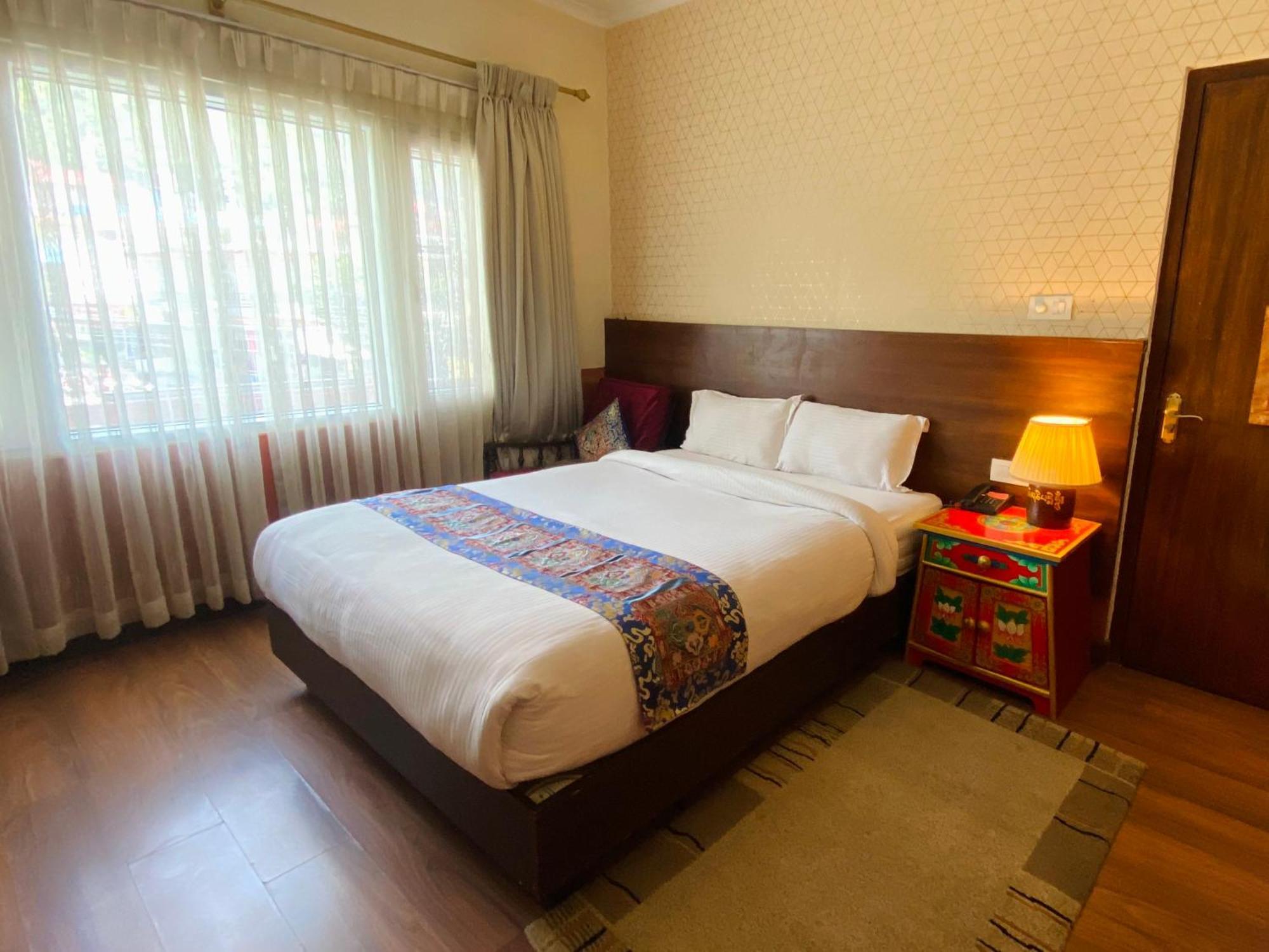 Three Jewels Boutique Hotel 博卡拉 外观 照片
