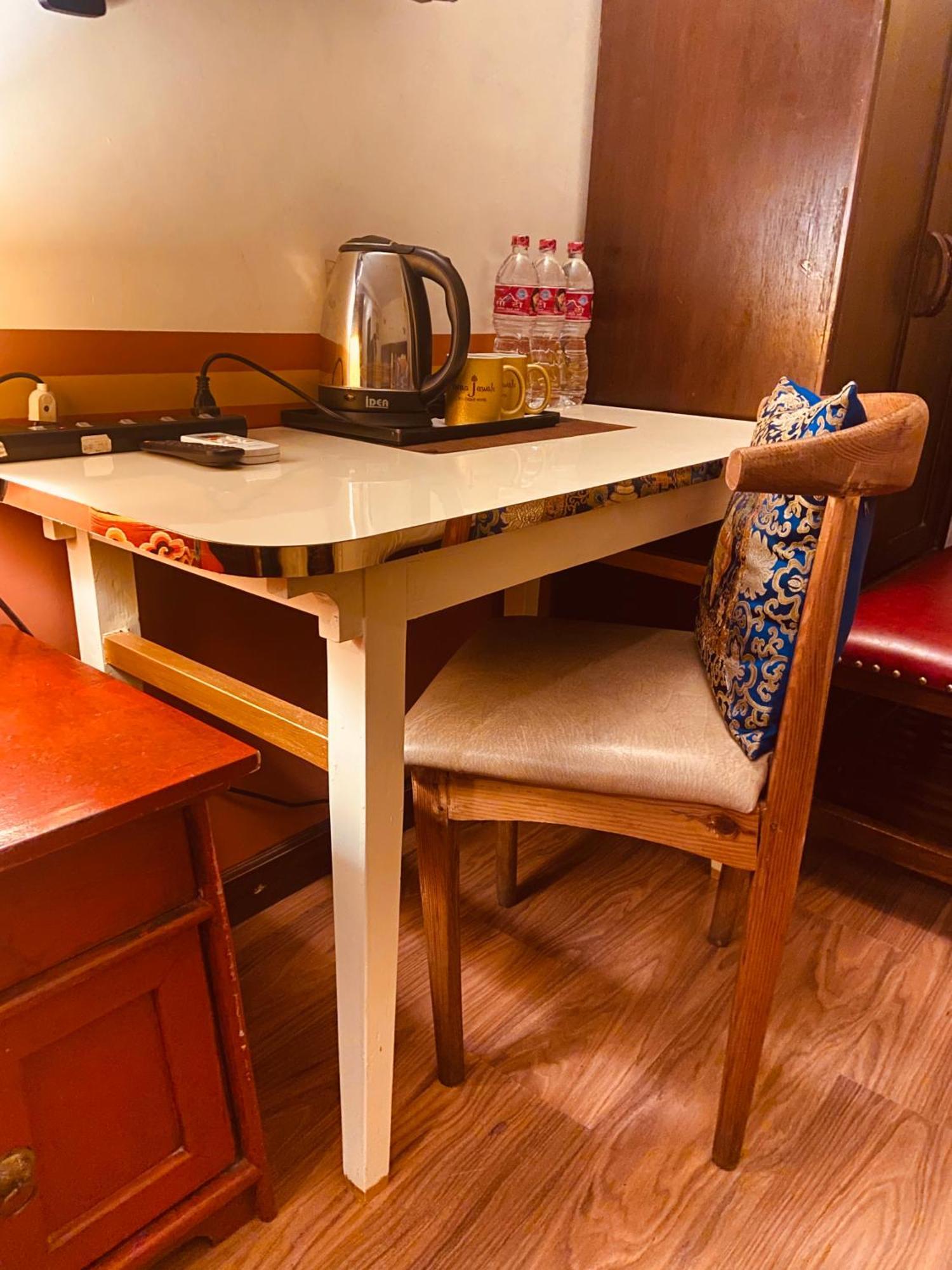 Three Jewels Boutique Hotel 博卡拉 外观 照片