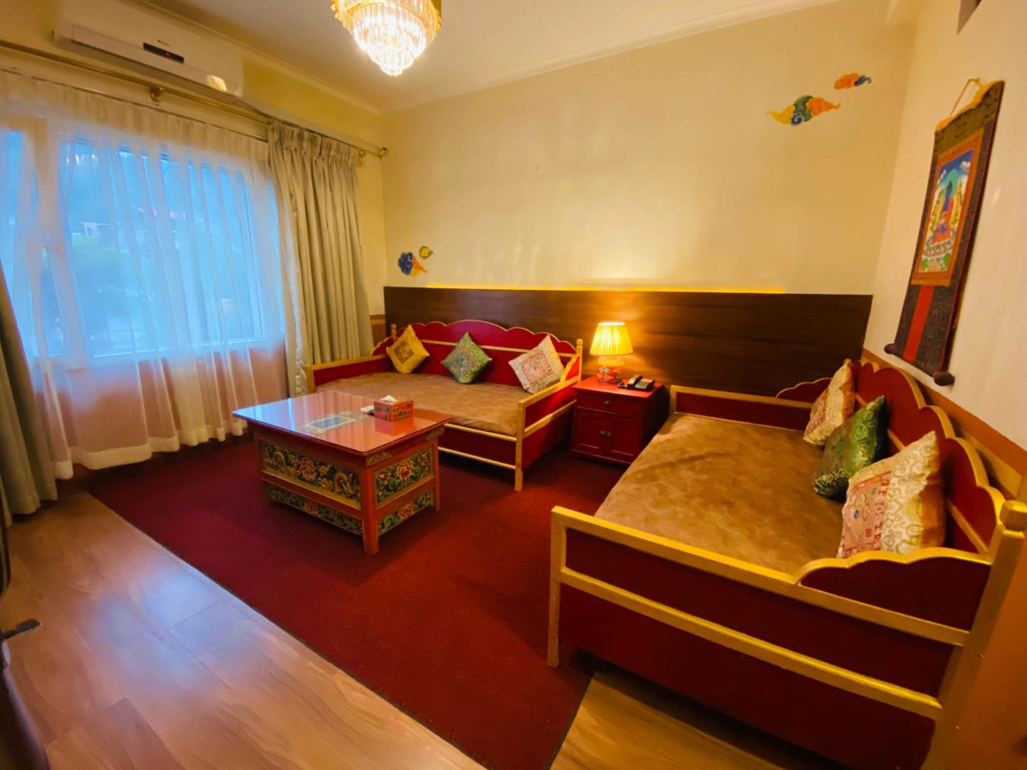 Three Jewels Boutique Hotel 博卡拉 外观 照片